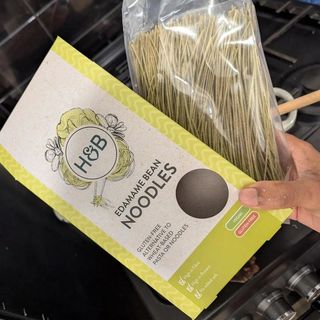 🫛🍝🫛EDAMAME NOODLE PASTA🍝🫛🍝

A standard spaghetti style dish,with a healthy protein twist! The hollandandbarrett edamame noodles serve as a great alternative to the usual durum wheat noods that we're all used to. These are even easier to cook as you can just heat up some sauce and drop these is and they will cook quite quickly. The sauce was a simple tomato and red wine offering with lots of basil and some frozen veg. All of the above culminating in a tasty dish of pasta 😋

#veganuary2024 #veganuary #vegan #veganUK #UKVegan #veganism #edamame #edamamepasta #edamamenoodles #plantbased #holdthecheese #veganDinner #veganLondon #londonVegan #trini #triniVegan #meatfree #veganItalian #veganpasta #pasta #italianvegan #veganoitaliano #basil