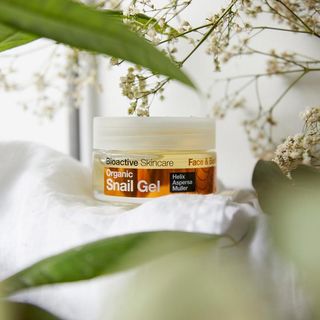 We know it sounds interesting, but trust us on this one... @dr_organic Snail Gel does wonders for the skin 🐌😍⠀⠀⠀⠀⠀⠀⠀⠀⠀
⠀⠀⠀⠀⠀⠀⠀⠀⠀
✔️Moisture restoring⠀⠀⠀⠀⠀⠀⠀⠀⠀
✔️Soothing ⠀⠀⠀⠀⠀⠀⠀⠀⠀
✔️Anti-ageing ⠀⠀⠀⠀⠀⠀⠀⠀⠀
✔️100% natural ⠀⠀⠀⠀⠀⠀⠀⠀⠀
⠀⠀⠀⠀⠀⠀⠀⠀⠀
Give it a try for less than half price in our #BlackFriday sale!