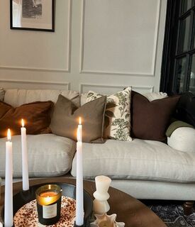 Happy Bank Holiday 🤍

We have some exciting deliveries and collabs coming this week! Have a great Monday! 🤍

#loungedecor #kukoonrugs #dfssofa #cornersofa #coffeetable 
🏷️ Homely Decor | Traditional Rug | Beautiful Homes in the North | Cushions | Paneling |