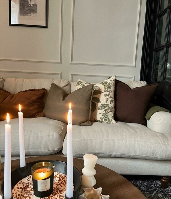 Happy Bank Holiday 🤍

We have some exciting deliveries and collabs coming this week! Have a great Monday! 🤍

#loungedecor #kukoonrugs #dfssofa #cornersofa #coffeetable 
🏷️ Homely Decor | Traditional Rug | Beautiful Homes in the North | Cushions | Paneling |