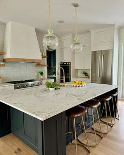 Lucia Medium Pendant - JN5051 | Visual Comfort