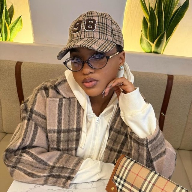 River Island 98 graphic plaid cap in light brown