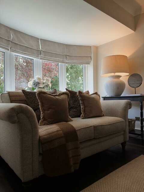 Feeling more chocolate this season 🤎

Adding a touch of mocha to this room has me feeling excited for the colder months to come ☺️ Definitely made this room a whole lot cosier for winter ☕️🍂

#LivingRoomInspo #LivingRoomDecor #CosyInterior