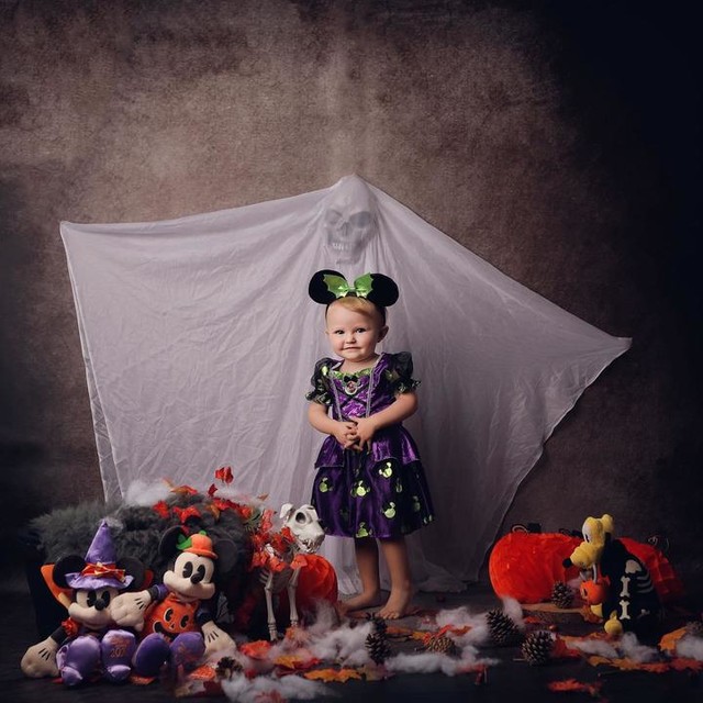 Disney Minnie Mouse Halloween Purple 