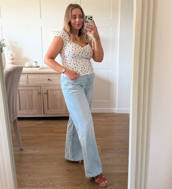 ASOS DESIGN  baggy  jeans in light blue