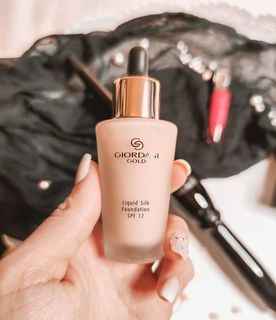 giordani liquid silk foundation