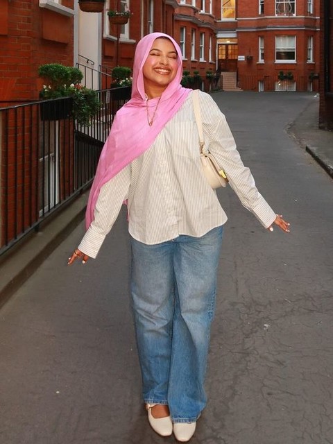 Levi's super low rise flare jeans in light blue