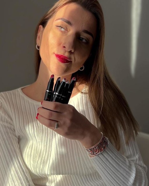 Ruj cu strălucire intensă THE ONE Irresistible Touch | The ONE de
